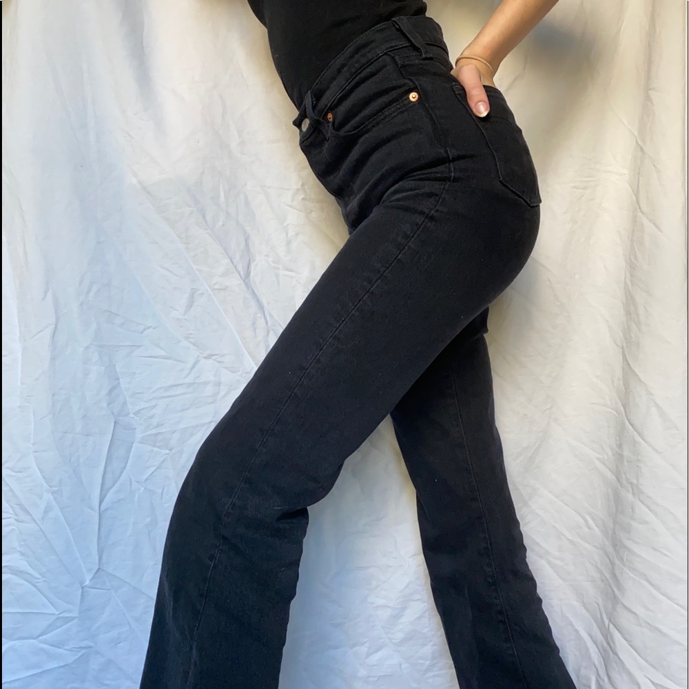 Black Straight Ribcage Levi’s